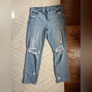 Distressed boyfriend Jeans